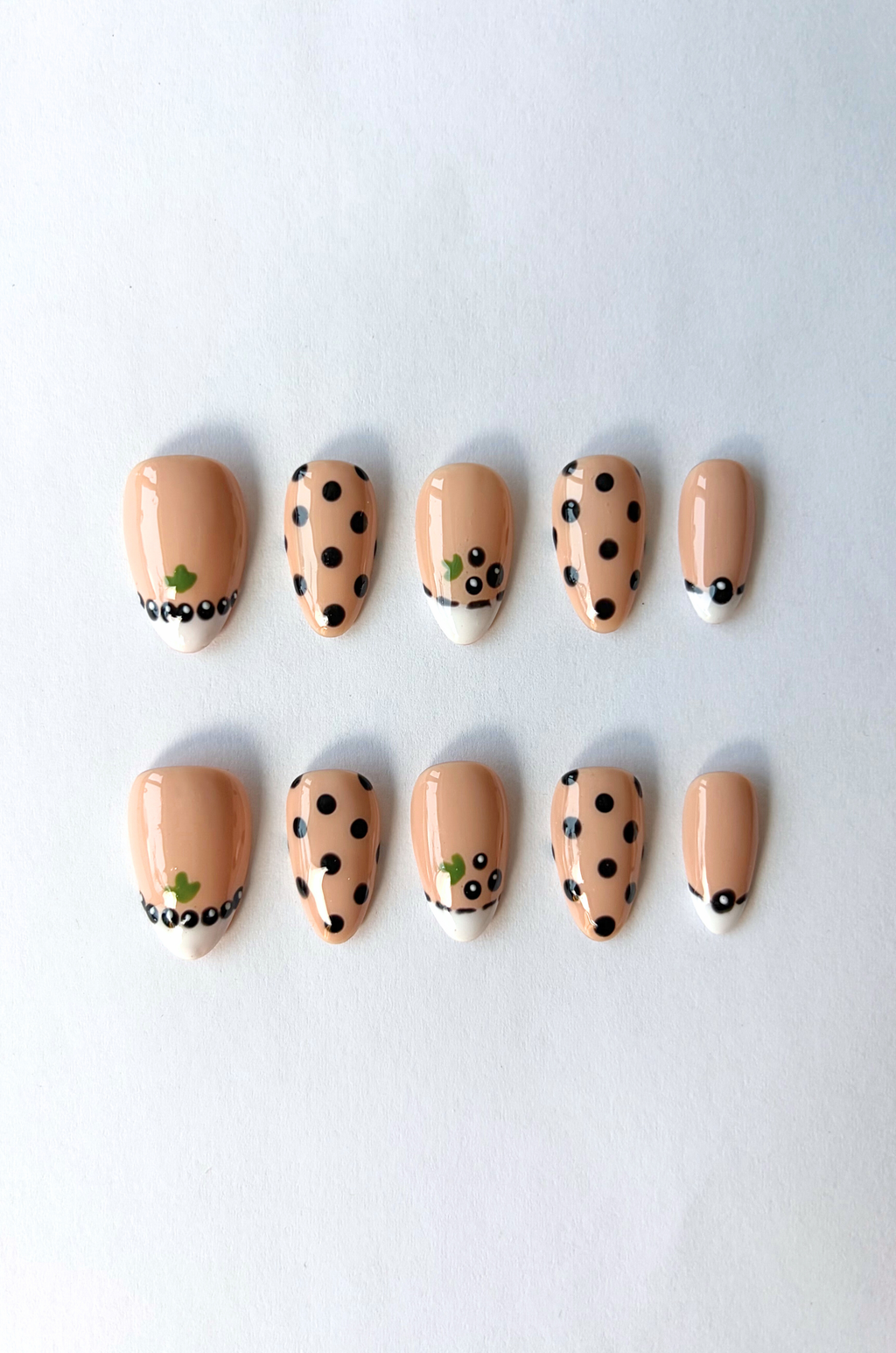 Svarta vinbär | NailFika® #13