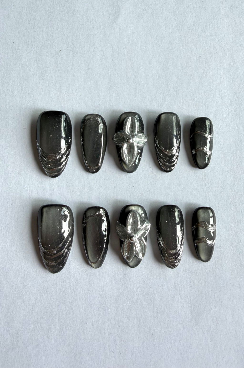 Mercury - Chrome nails